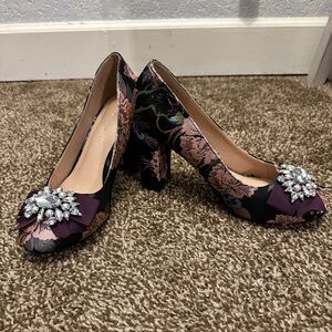 Kelly & Katie Lace Heels size 9